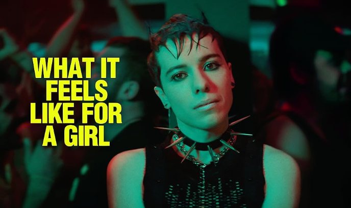 对一名女孩而言封面图