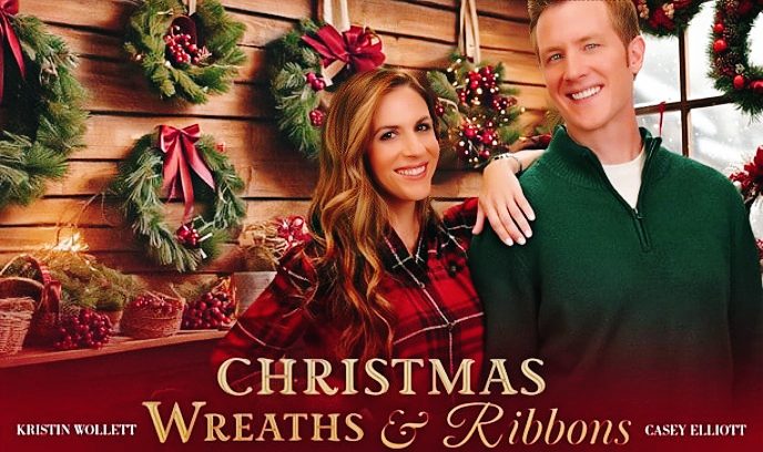 圣诞花环和丝带