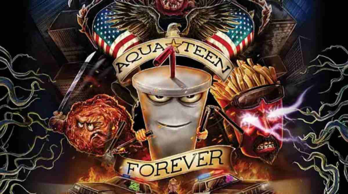 饮料杯历险记：草追人