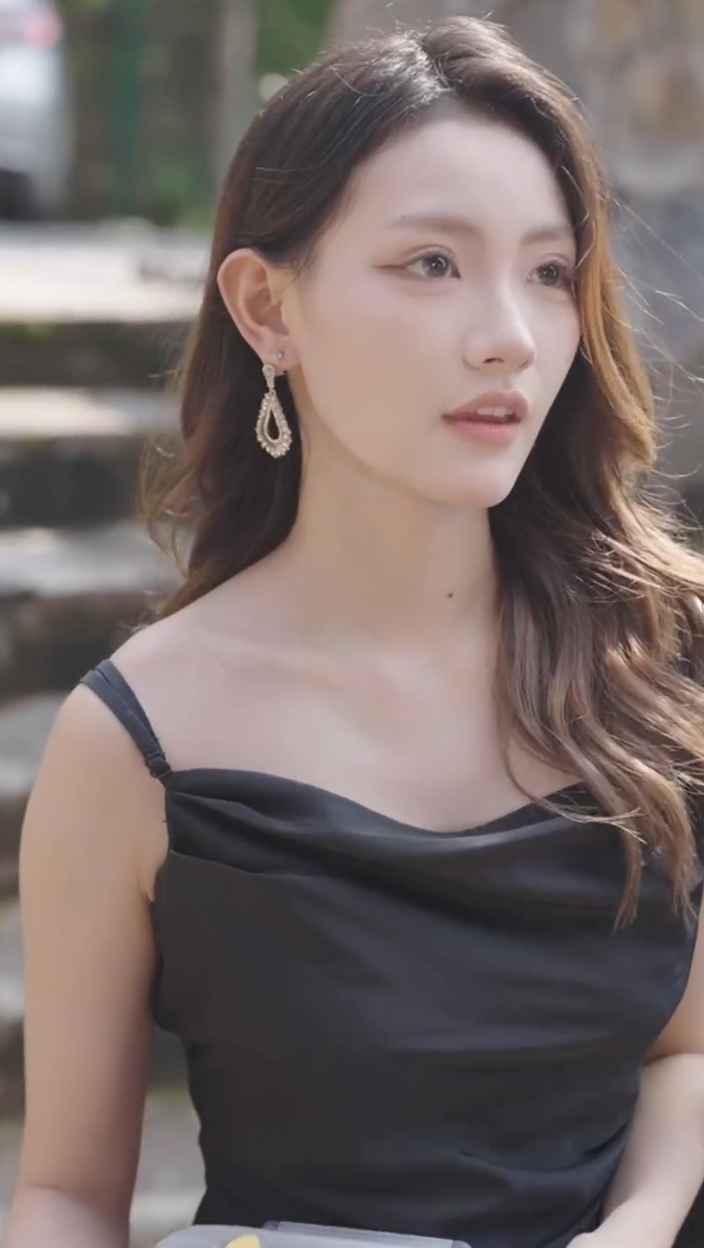 万界收租，女帝也得上供