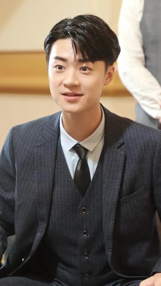 重生后白捡了一百亿