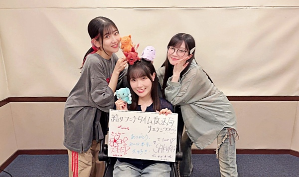 感染她嘴唇的欲望