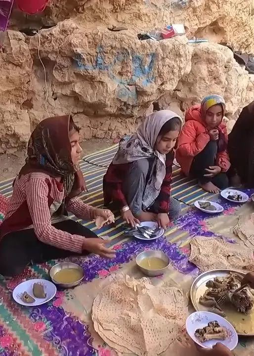 坚强的伊朗女人女性光辉